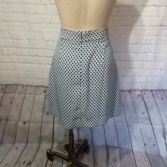 H&M Skirt Blue Pattern Size 16 - Picture 3 of 4